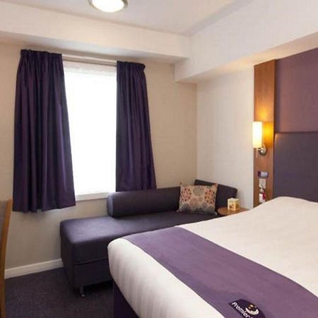 Premier Inn London רויסליפ מראה חיצוני תמונה